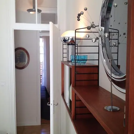 De 2 Chambres Avec Terrasse Amenagee Et Wifi A A 1 Km De La Plage アパート ニース