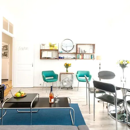 アパート De 2 Chambres Avec Terrasse Amenagee Et Wifi A A 1 Km De La Plage ニース