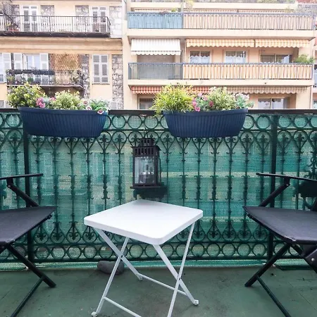 De 2 Chambres Avec Terrasse Amenagee Et Wifi A A 1 Km De La Plage * ニース