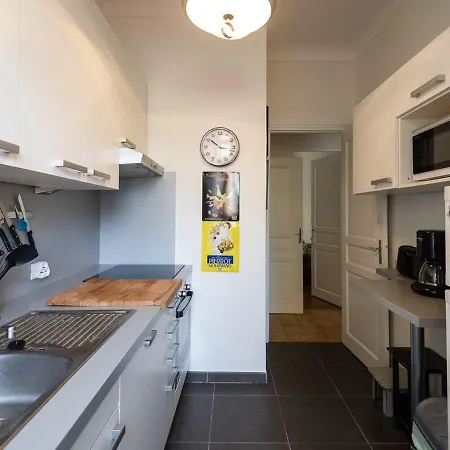 Apartman De 2 Chambres Avec Terrasse Amenagee Et Wifi A A 1 Km De La Plage