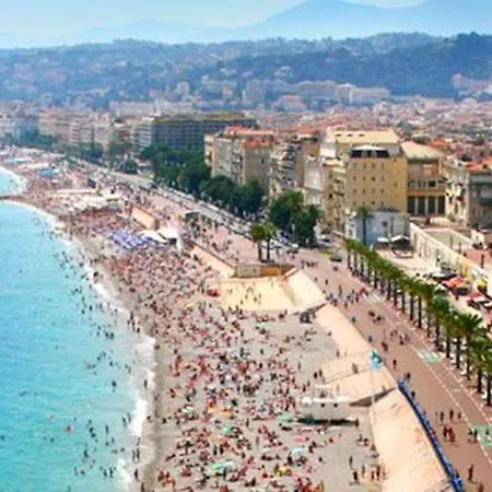 De 2 Chambres Avec Terrasse Amenagee Et Wifi A A 1 Km De La Plage Nizza